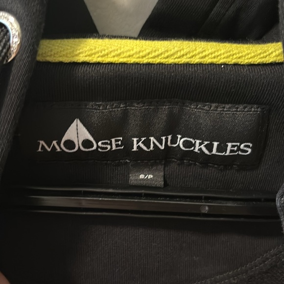 Black Small Moose knuckles sweater - Picture 4 of 4